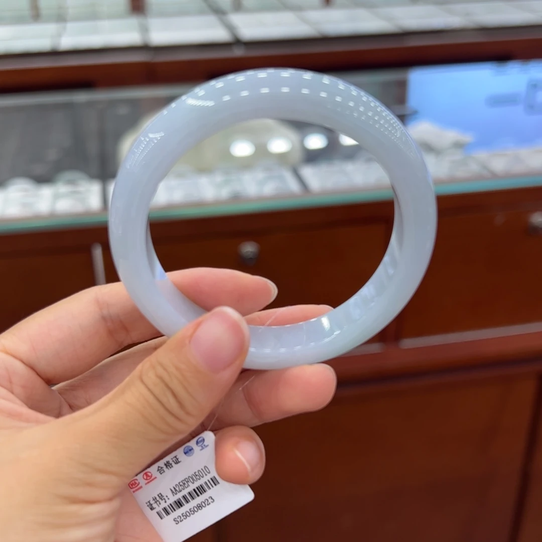 翡翠手镯未镶嵌天然缅甸翡翠A货