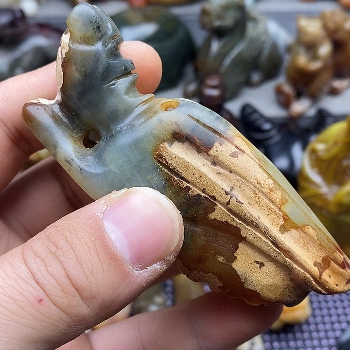 未镶嵌蛇纹石玉颈饰