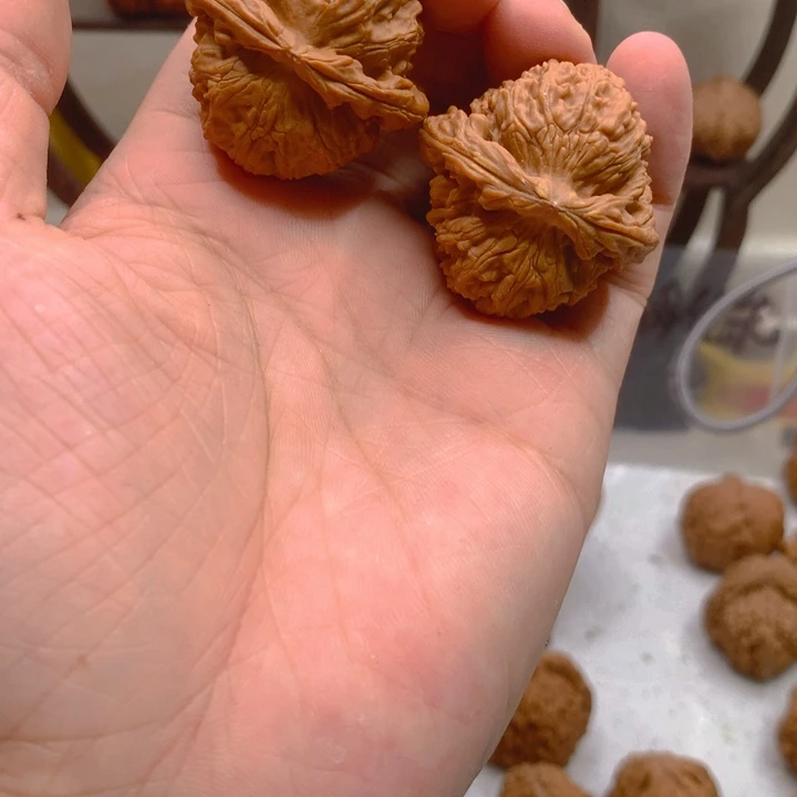 哈***米吊坠文玩核桃南疆狮子