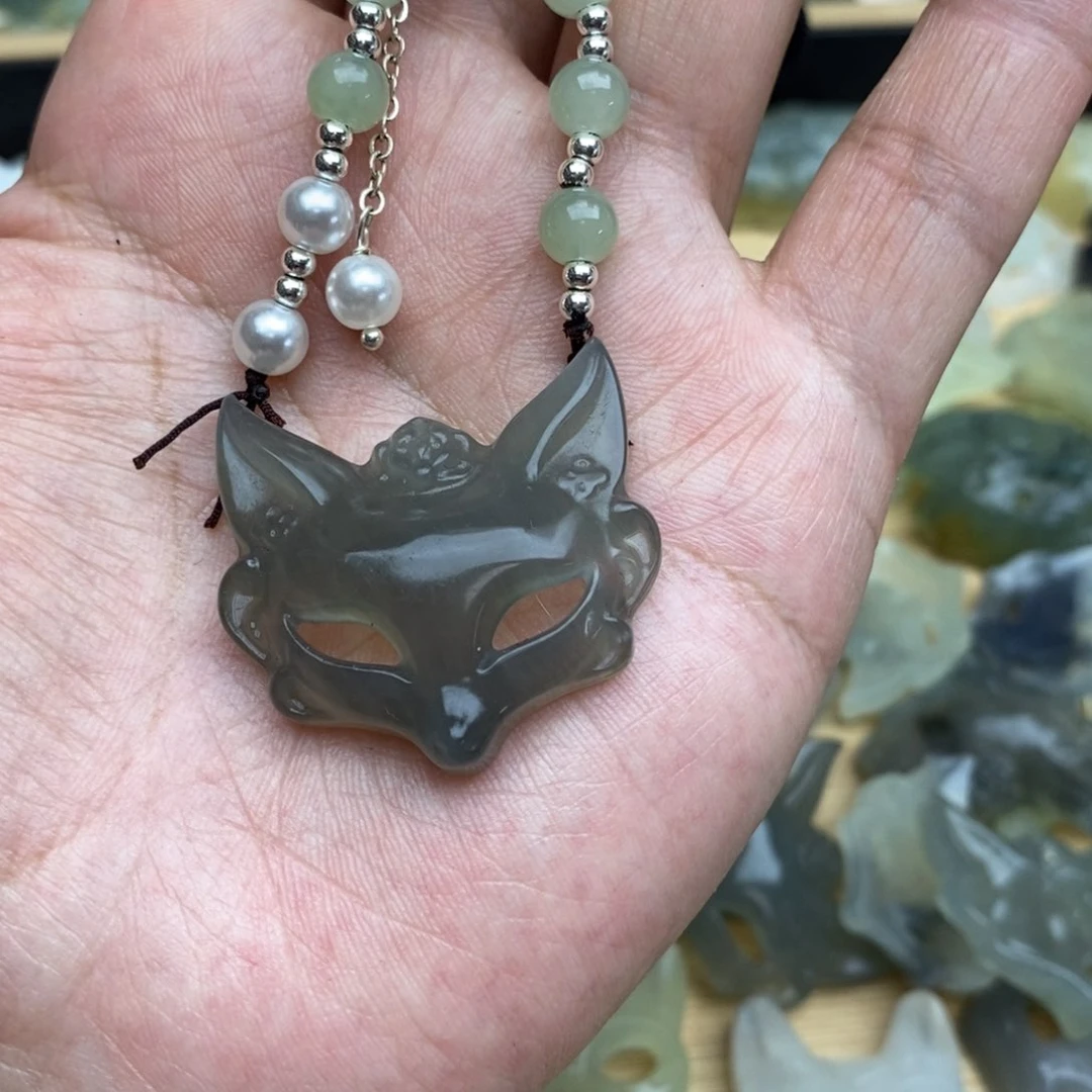 岫玉纯天然岫玉挂件戒指微瑕福利未镶嵌辣**?