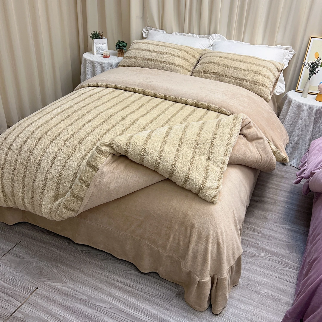 雪京  现货 冬季加厚加绒亲肤牛奶绒宝宝绒简约条纹款四件套