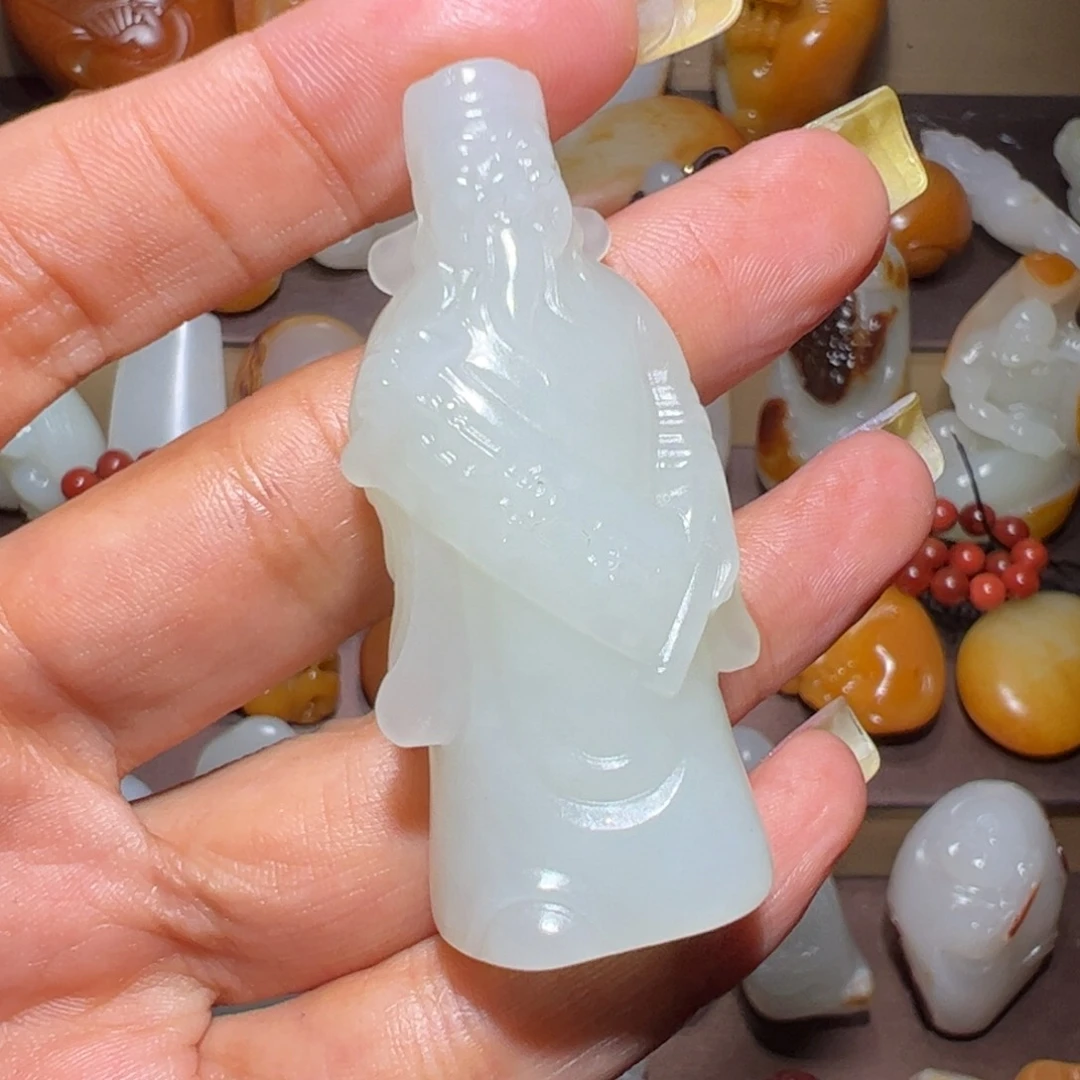 和田玉未镶嵌颈饰古***家