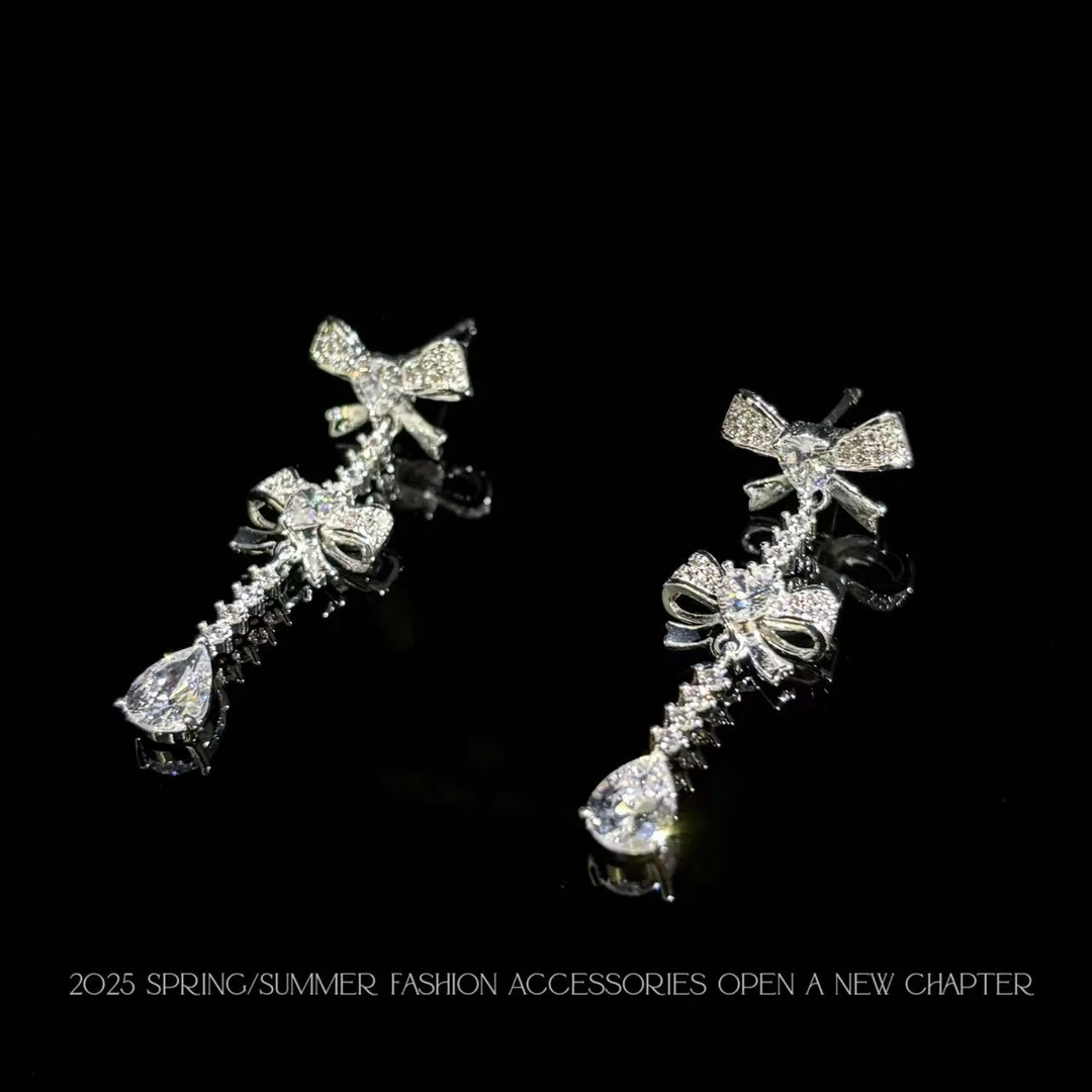 铜合金耳饰 镀K金 2025款C8980【柔洁水滴】BOBAOLI 耳钉