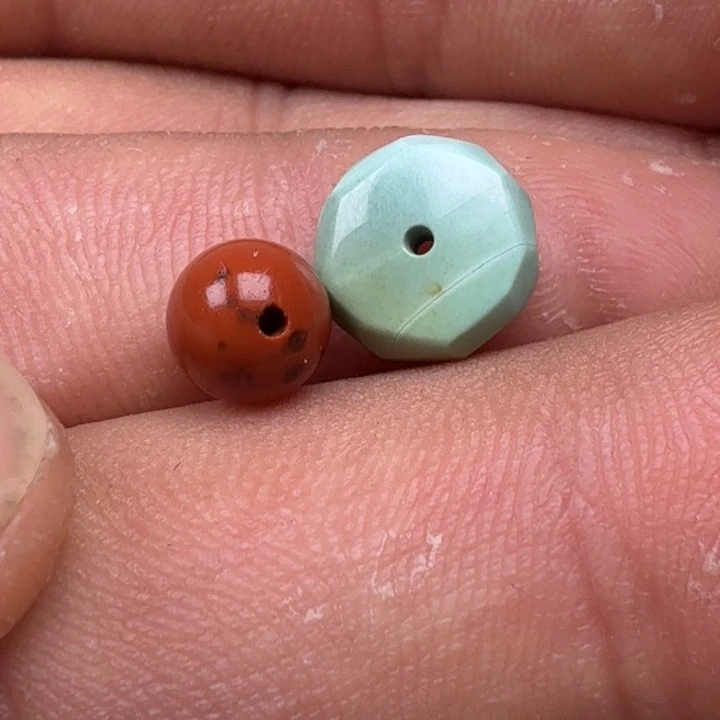 南红玛瑙未镶嵌珠宝奇石