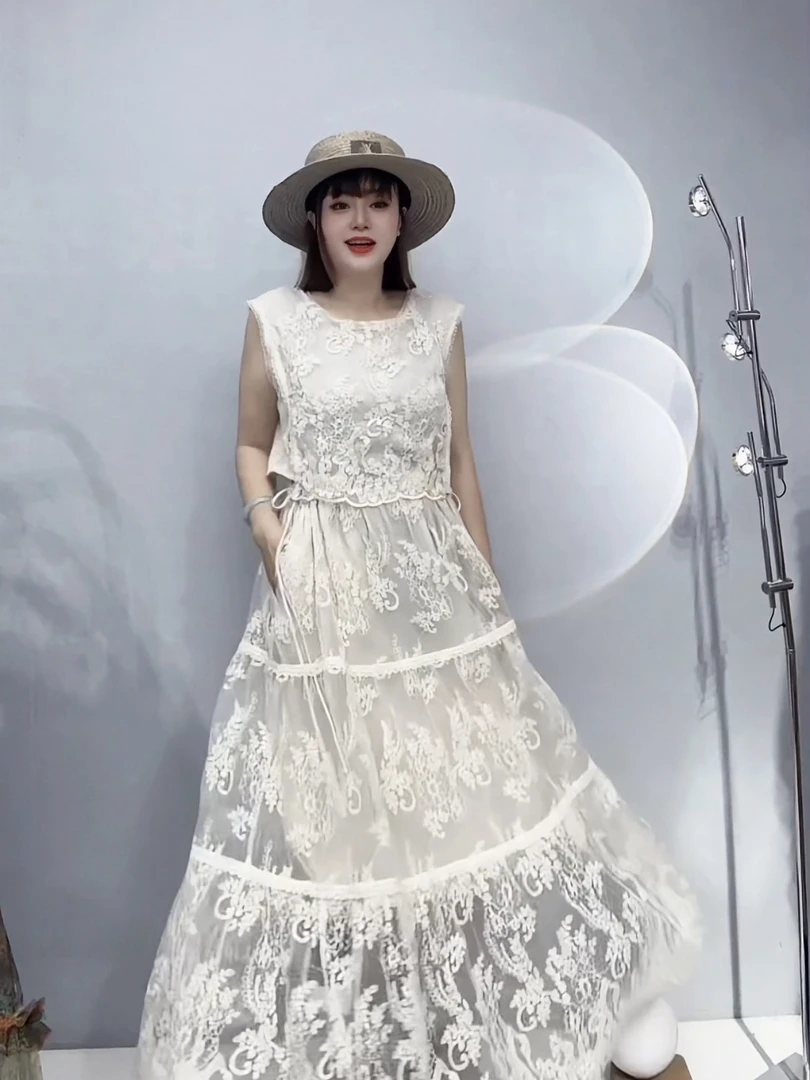 欧货女装原创不撞衫2025夏季新款苎麻蕾丝露腰连衣裙