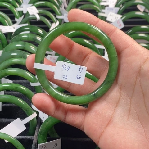 和田玉（碧玉）手镯未镶嵌娜*