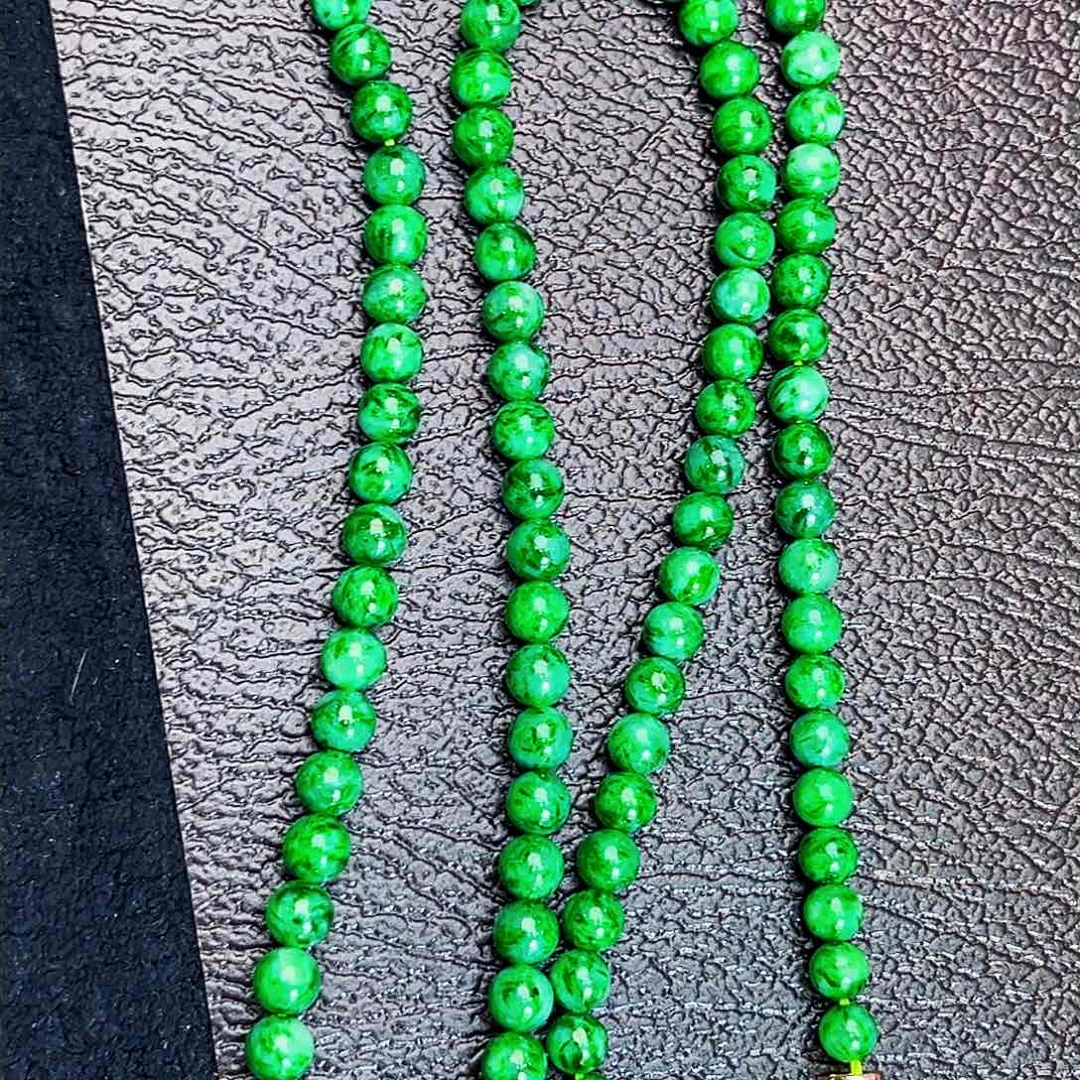 颈饰未镶嵌翡翠多样性