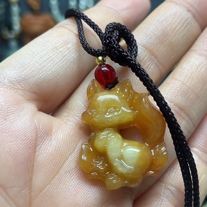 未镶嵌蛇纹石玉颈饰