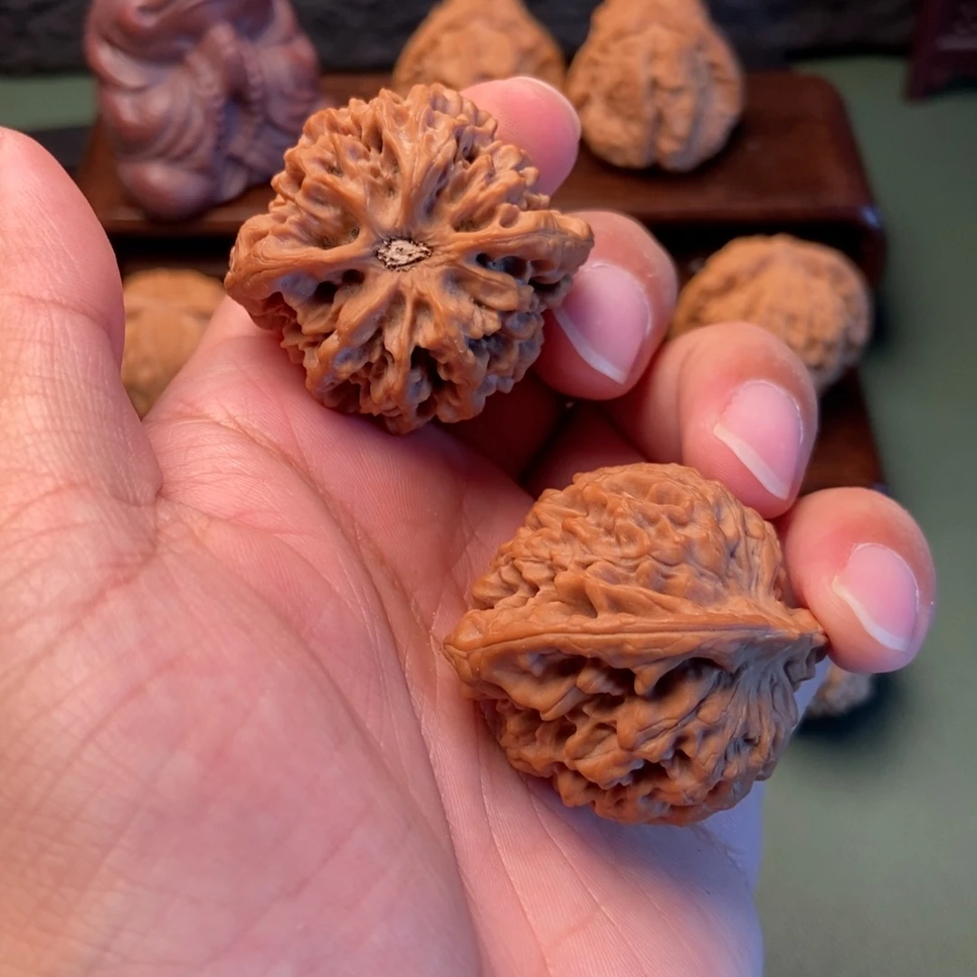 文玩核桃把件Z****己秦闷