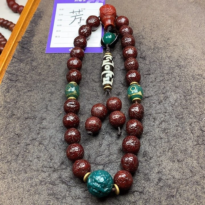 凤眼菩提吊坠手持