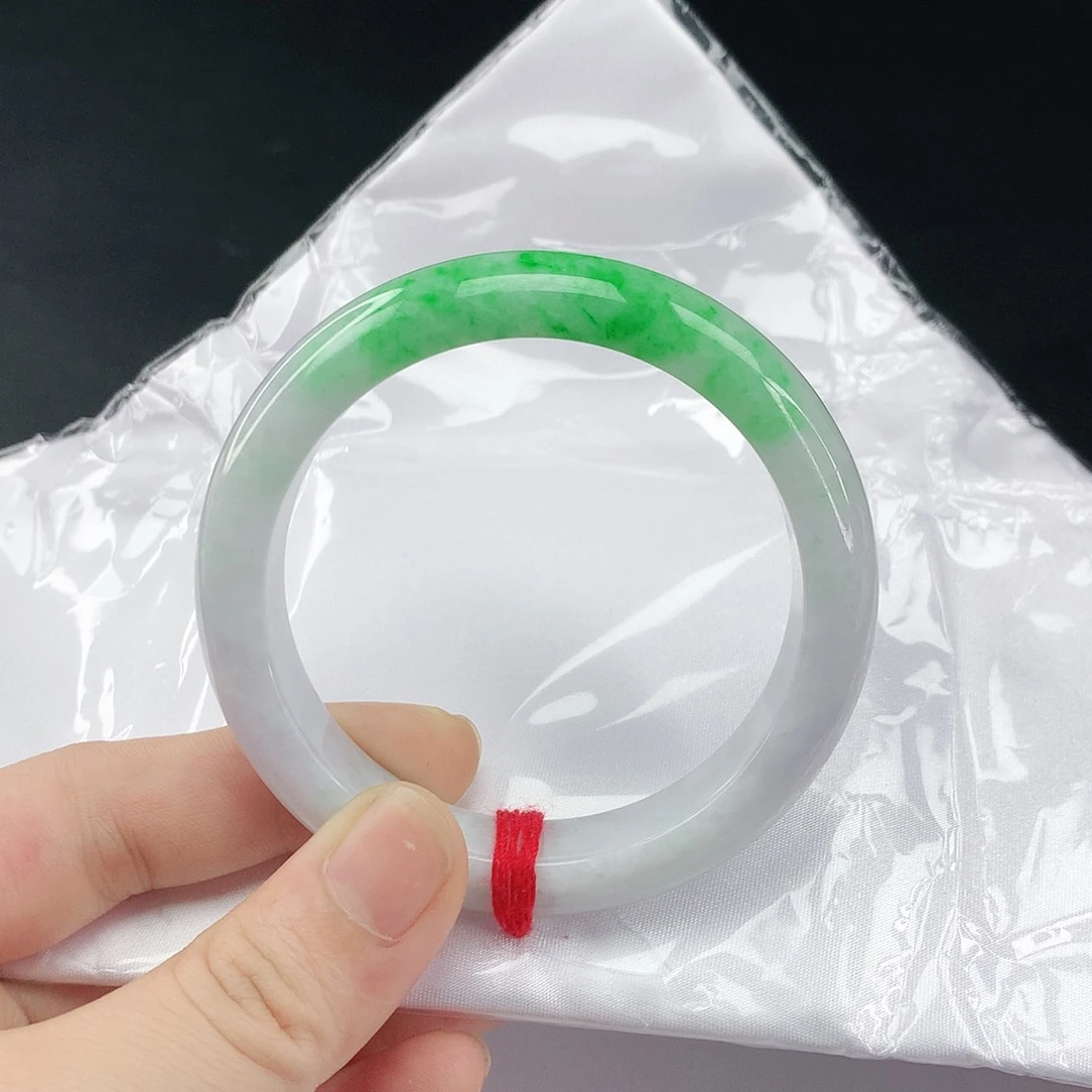 翡翠手镯未镶嵌翡翠106