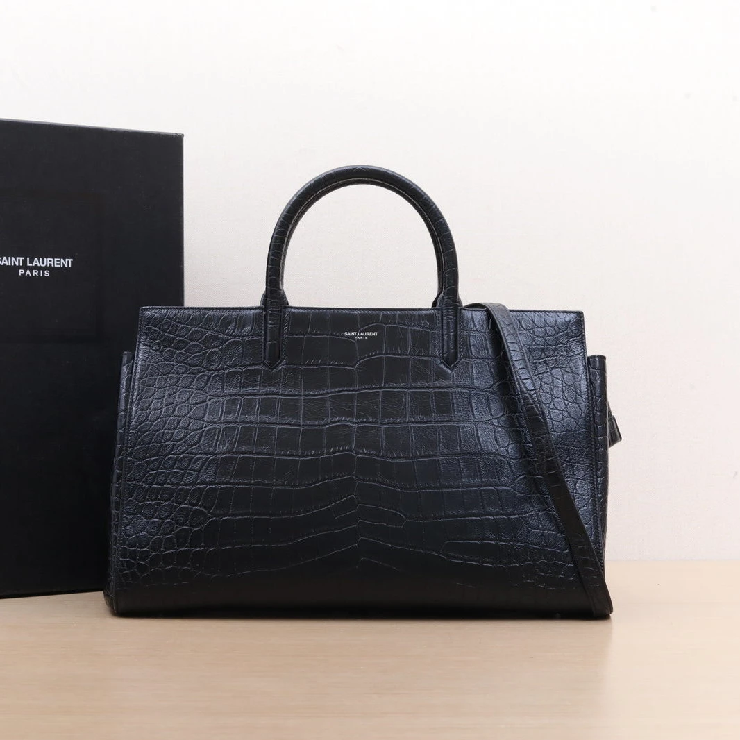 95新 YSL/圣罗兰 【娇】 黑色 皮革C 银扣 5399276