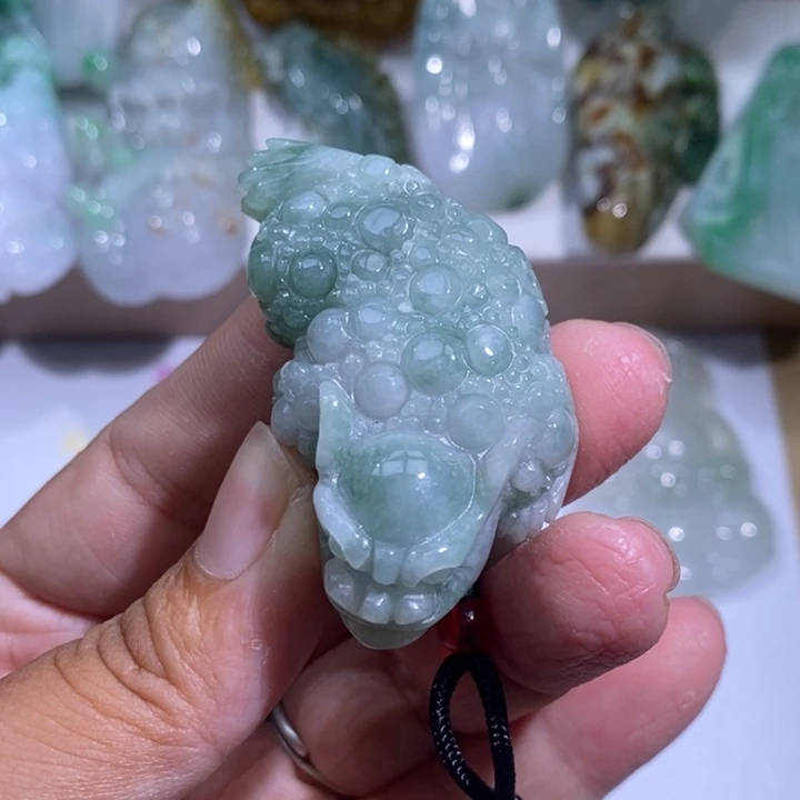 【闪购商品】颈饰未镶嵌翡翠金蟾