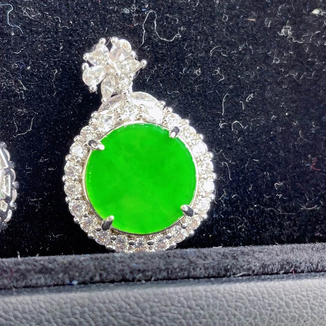 翡翠吊坠(不含链)未镶嵌