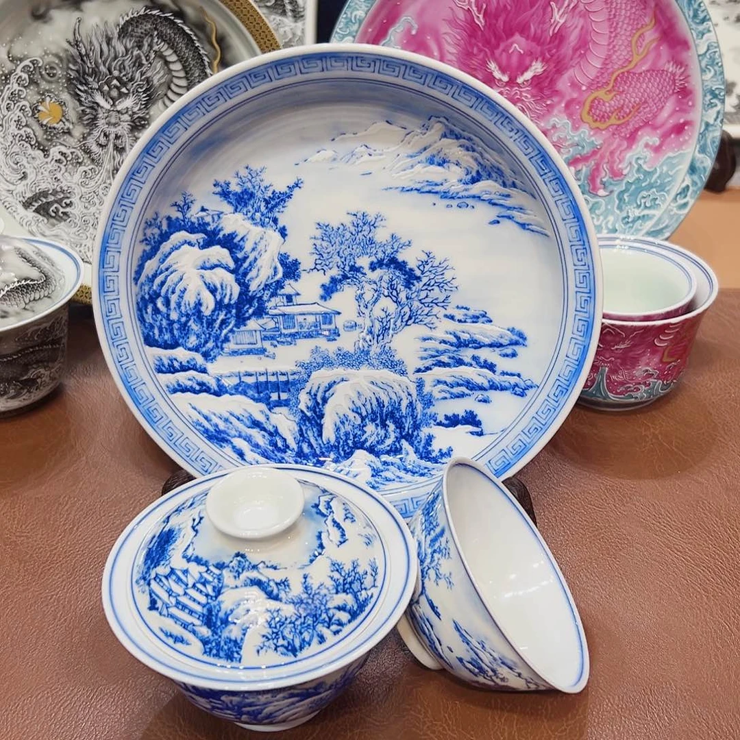 摆件景德镇陶瓷艺术展在上海举办的第一