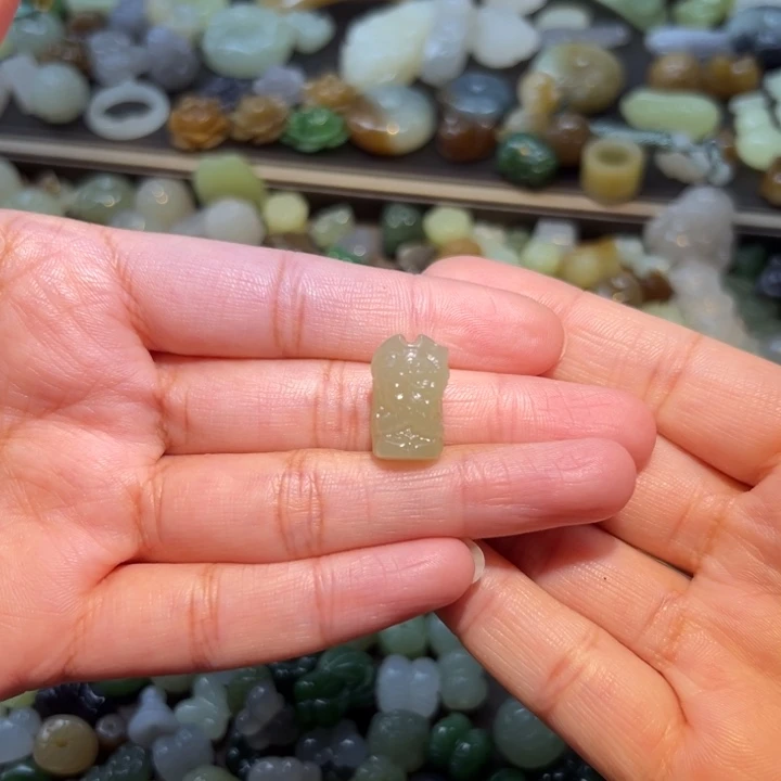未镶嵌和田玉珠宝半成品