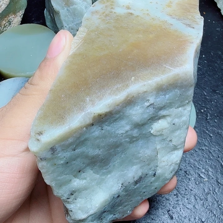 未镶嵌和田玉（糖玉）珠宝奇石