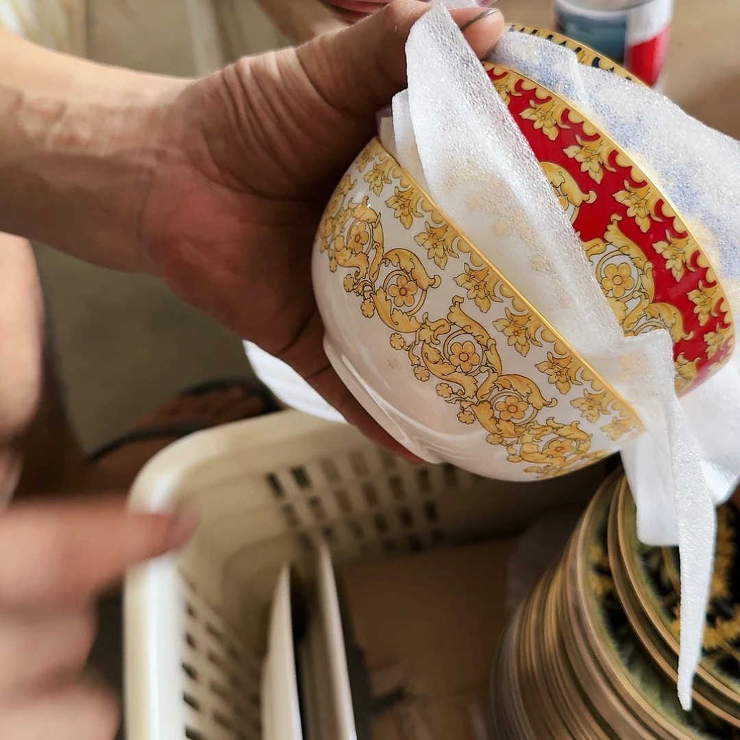 T***艳瓷片骨瓷高温工厂倒闭清仓
