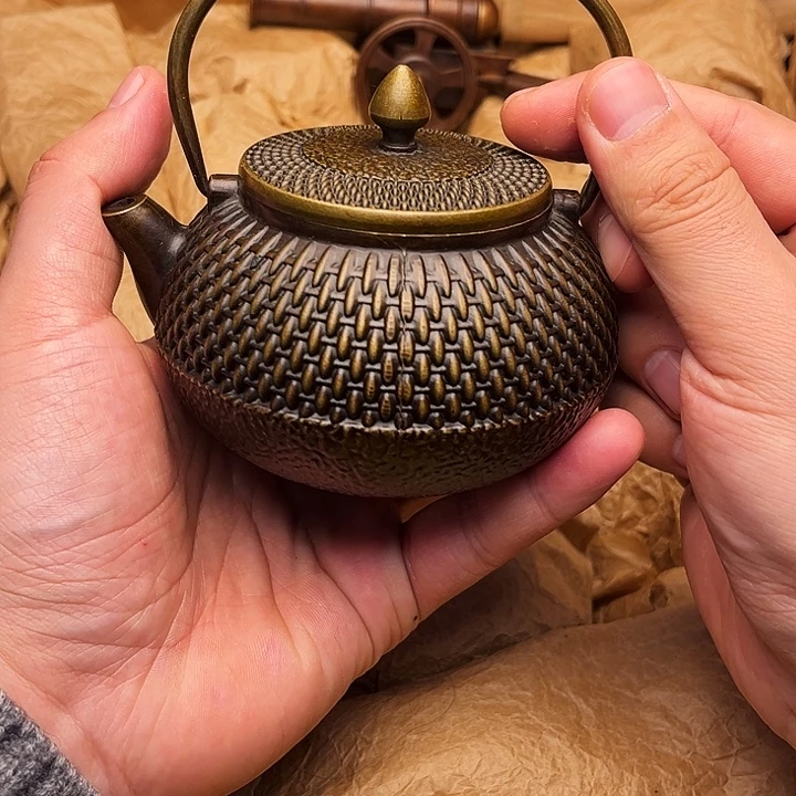 精美铜器做工精湛