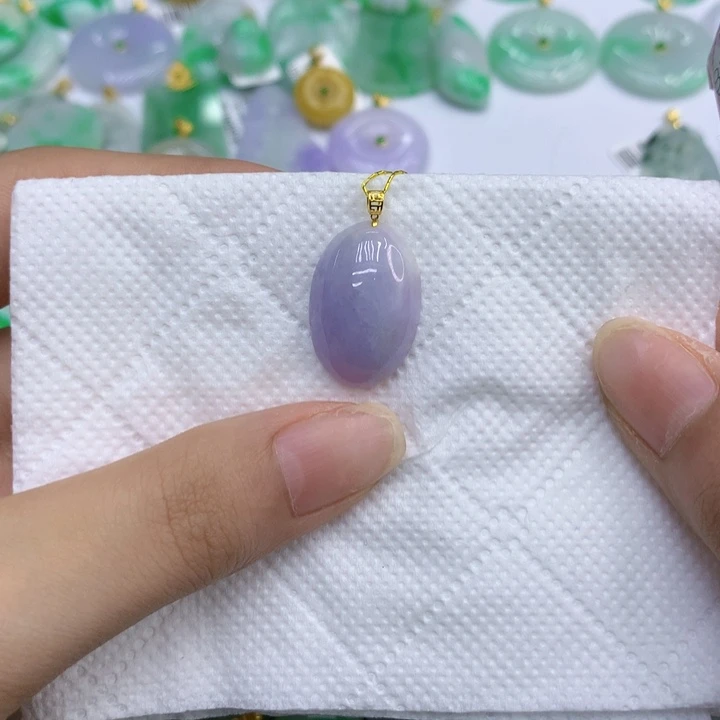 翡翠18K金镶嵌颈饰11111111111