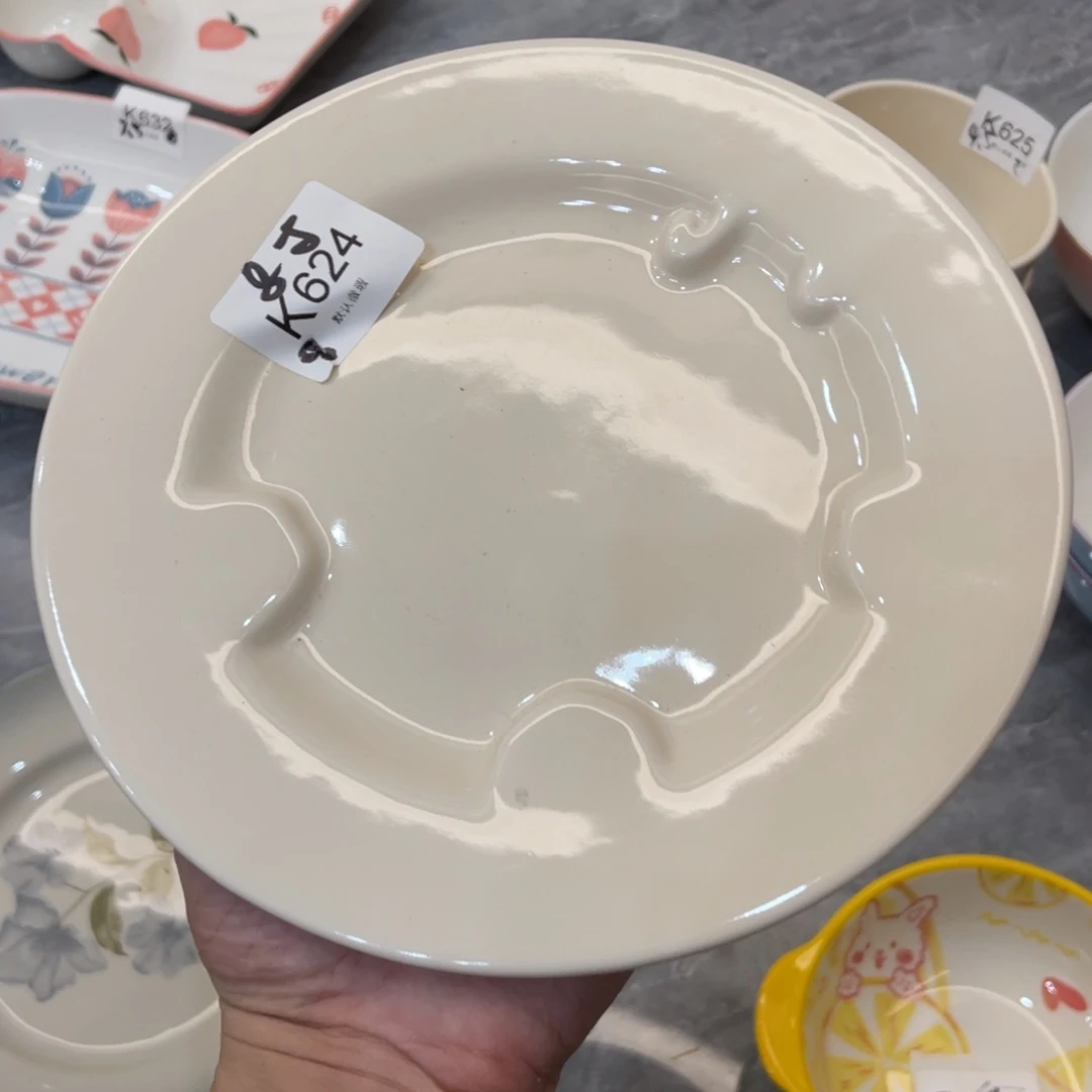 陶瓷微瑕餐具介意勿拍，满18飞！