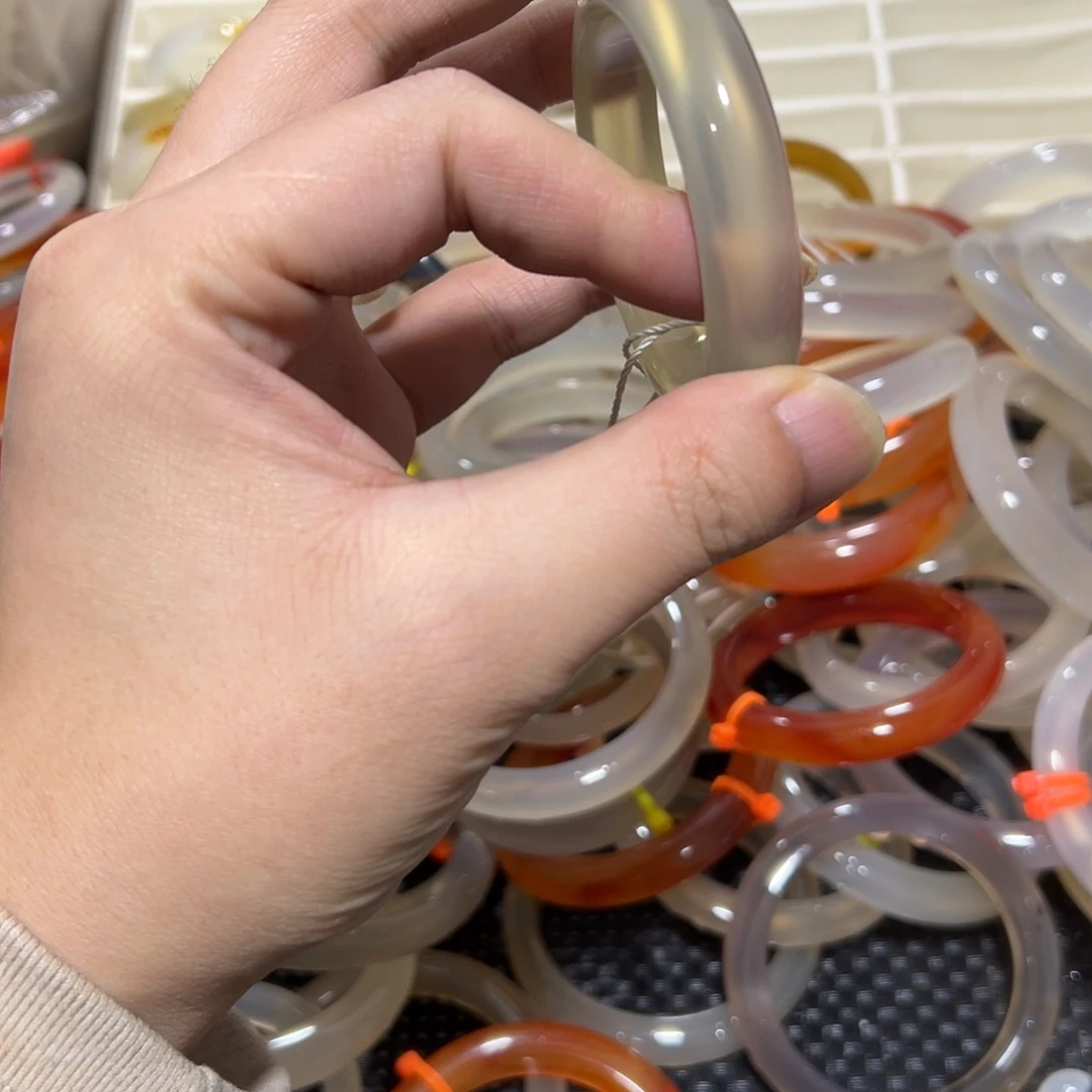 玛瑙/玉髓未镶嵌手镯