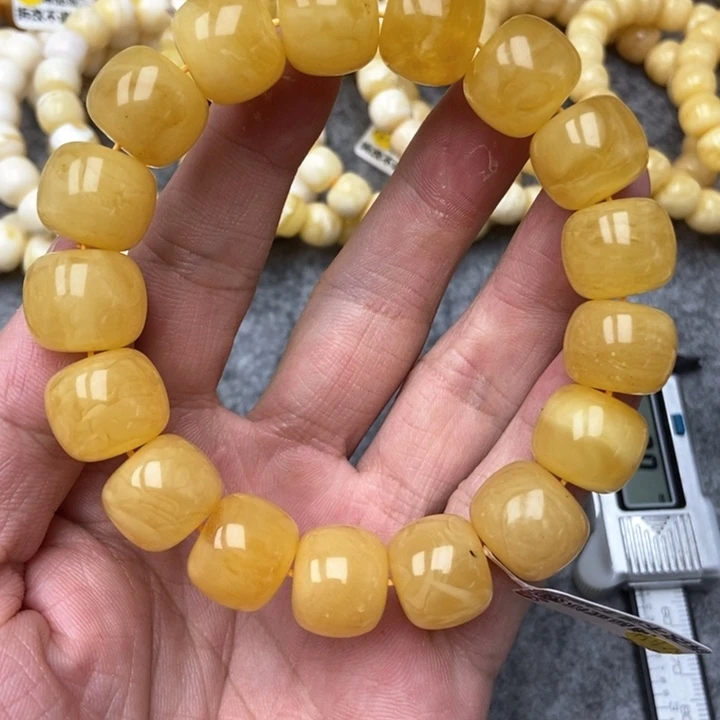 琥珀未镶嵌珠宝奇石17