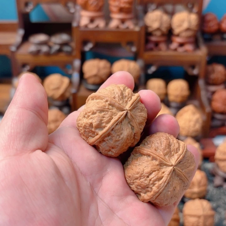 文玩核桃把件八***风七星纹