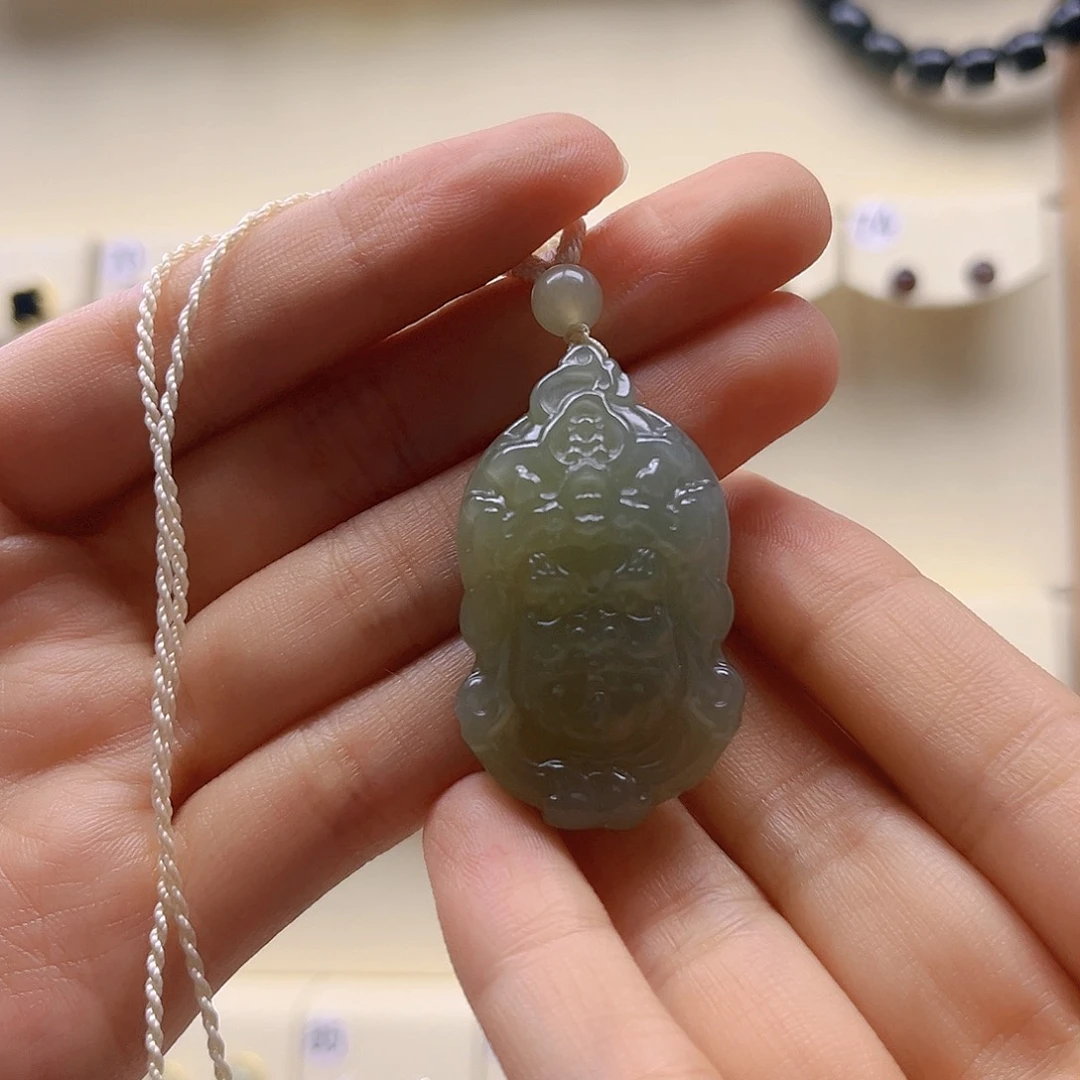 阿***莲和田玉未镶嵌吊坠(赠链)