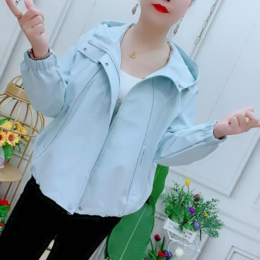 休闲夹克外套2025春秋款连帽冲锋衣气质宽松韩版时尚减龄短款上衣