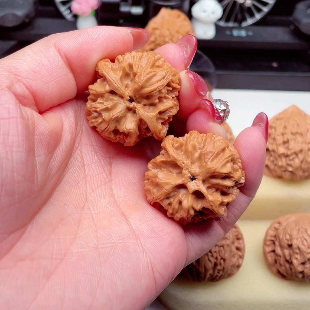 【闪购商品】吊坠桃核苹果园手捻35尺已打底188号