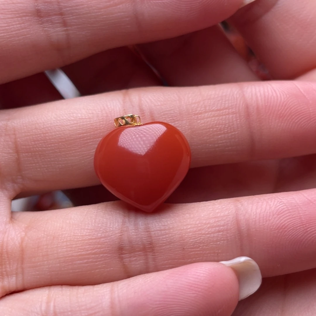 【闪购商品】南红玛瑙爱心吊坠18K金镶嵌