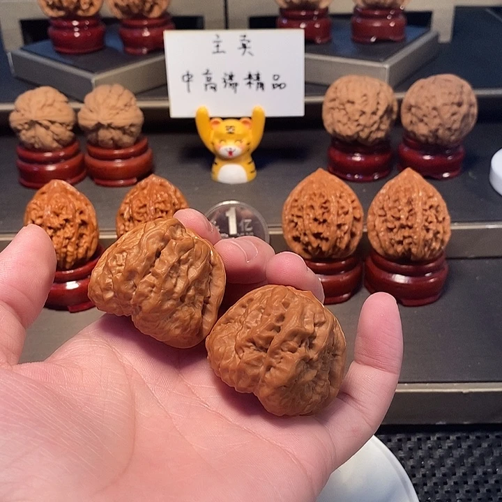 文玩核桃把件?**?蛤蟆头