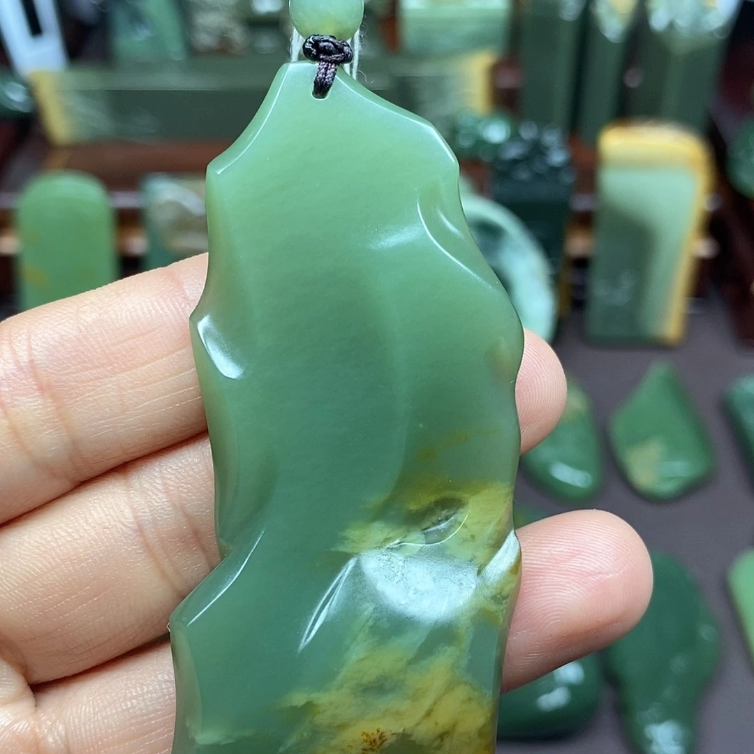 岫岩河磨玉（透闪石质玉）未镶嵌颈饰