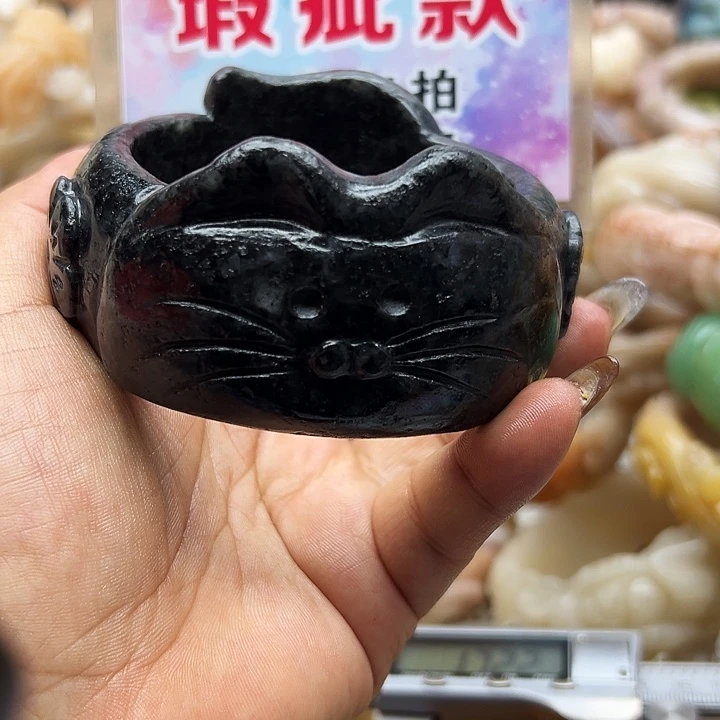 未镶嵌手镯石英岩玉