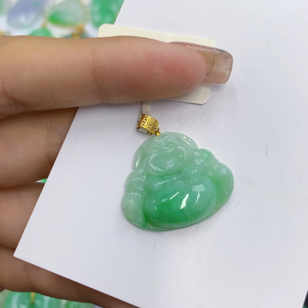 翡翠18K金镶嵌颈饰翡翠
