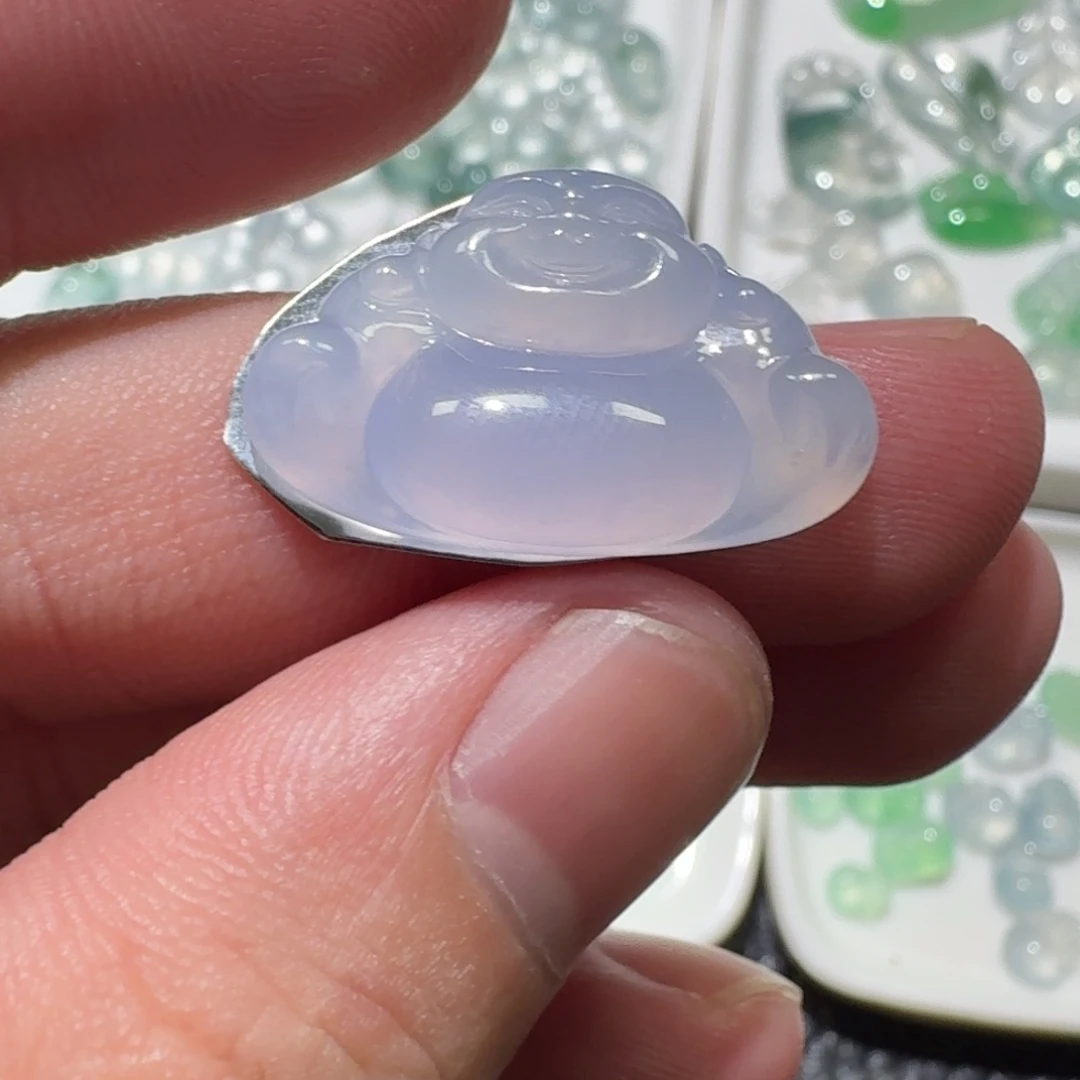 翡翠未镶嵌颈饰佛公