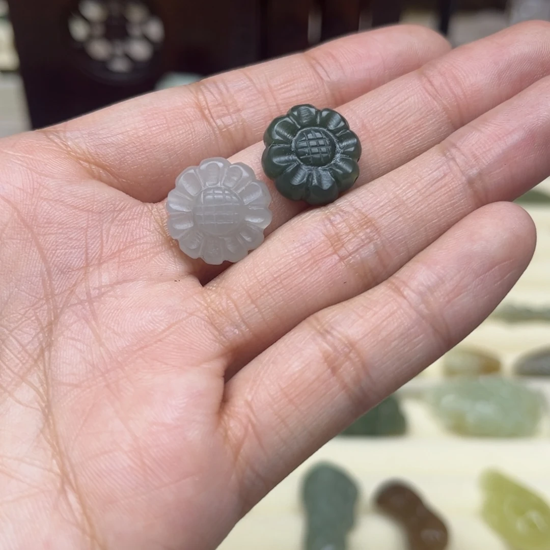 和田玉未镶嵌珠宝半成品