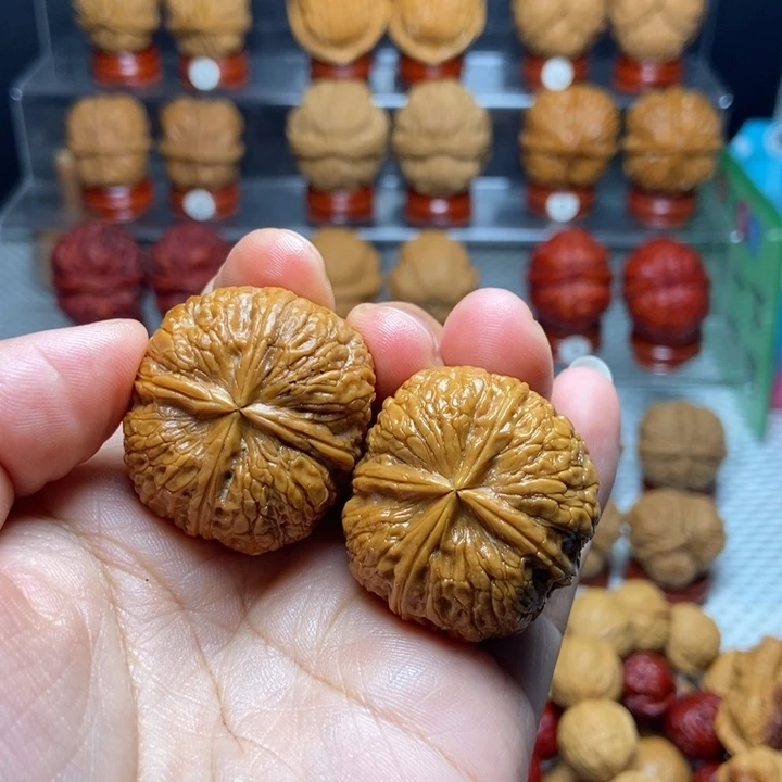 把件文玩核桃状元红四棱35