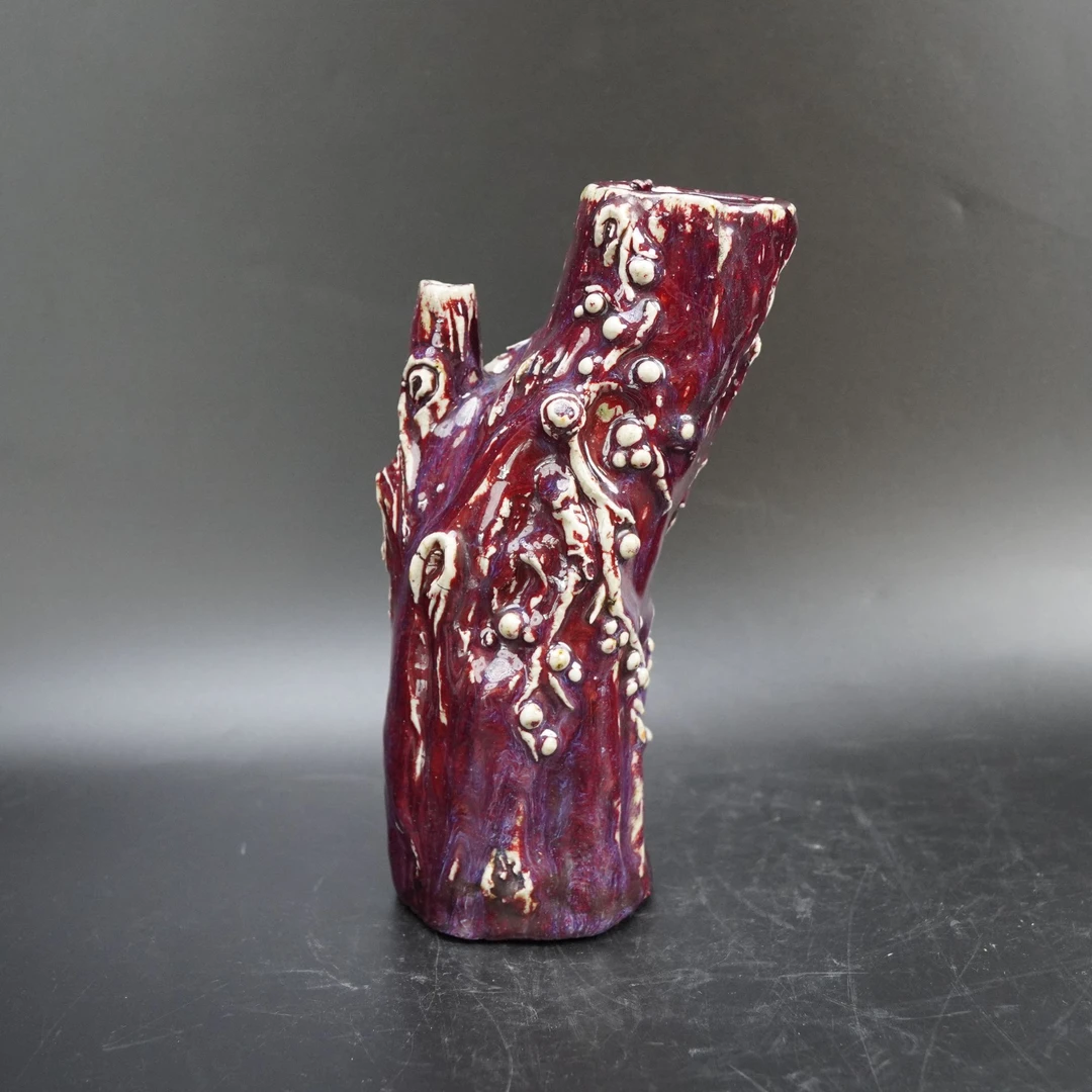 Lot.25080486清乾隆钧红釉仿生木雕笔插 高：约24.2cm