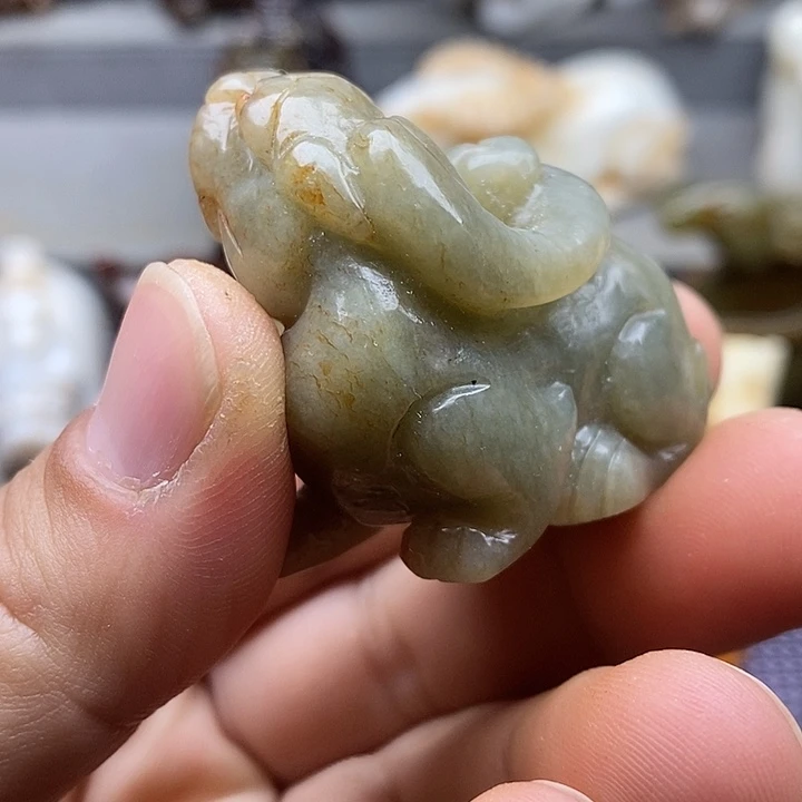 未镶嵌蛇纹石玉颈饰