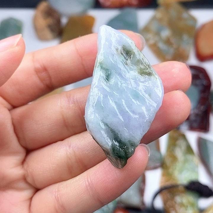 颈饰未镶嵌翡翠天然