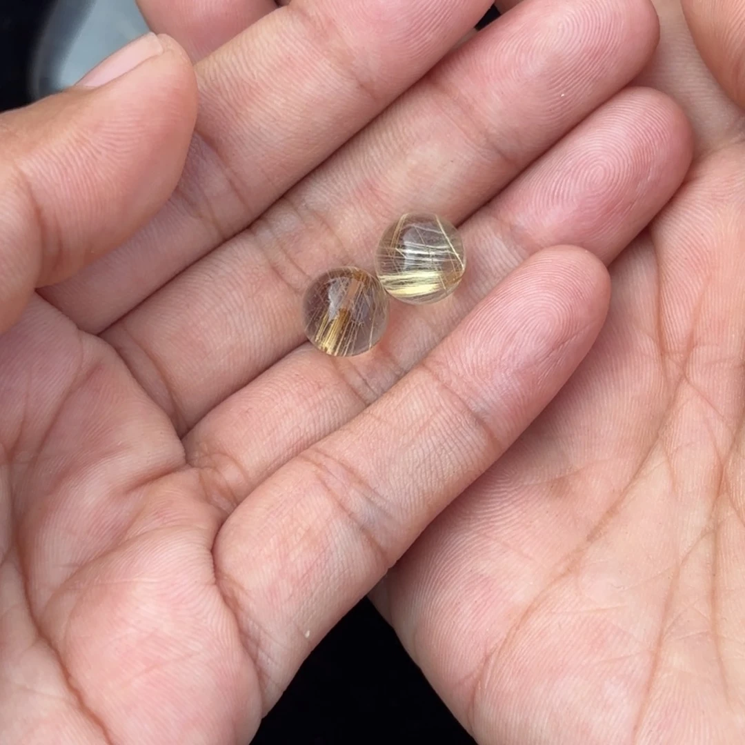 水晶颈饰未镶嵌F****。打孔不退不换