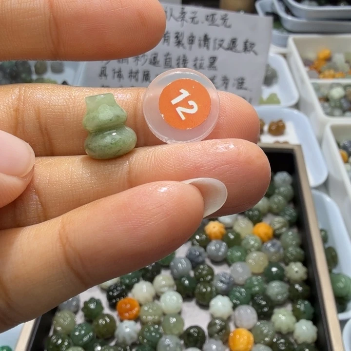 未镶嵌和田玉珠宝半成品