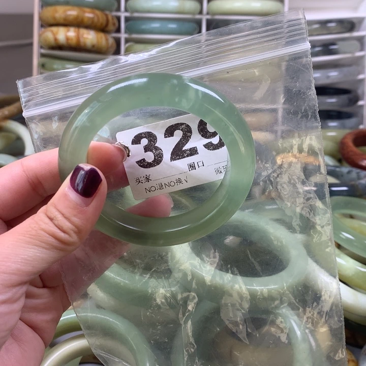 蛇纹石玉手镯未镶嵌?***子