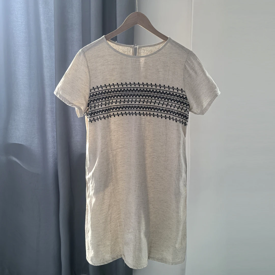 夏季短袖连衣裙女休闲百搭圆领女士气质