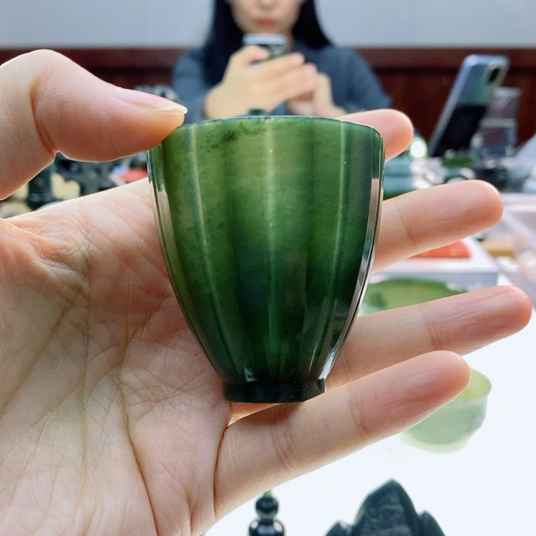 未镶嵌和田玉摆件