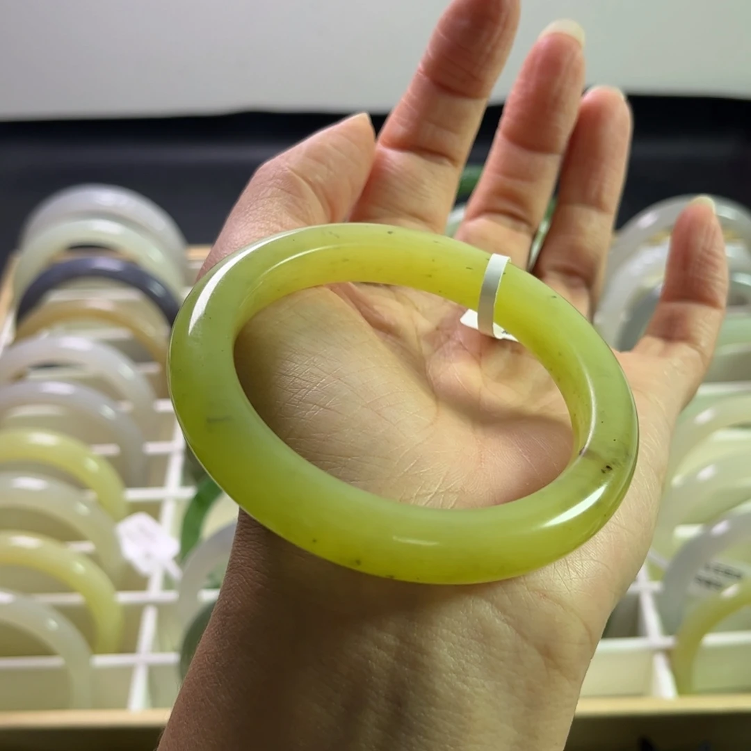 和田玉未镶嵌手镯58.8圈