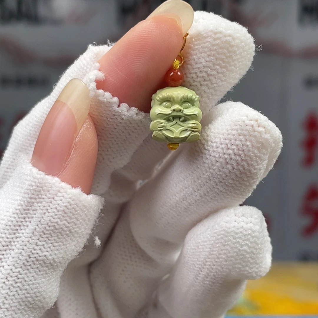 绿松石未镶嵌挂件