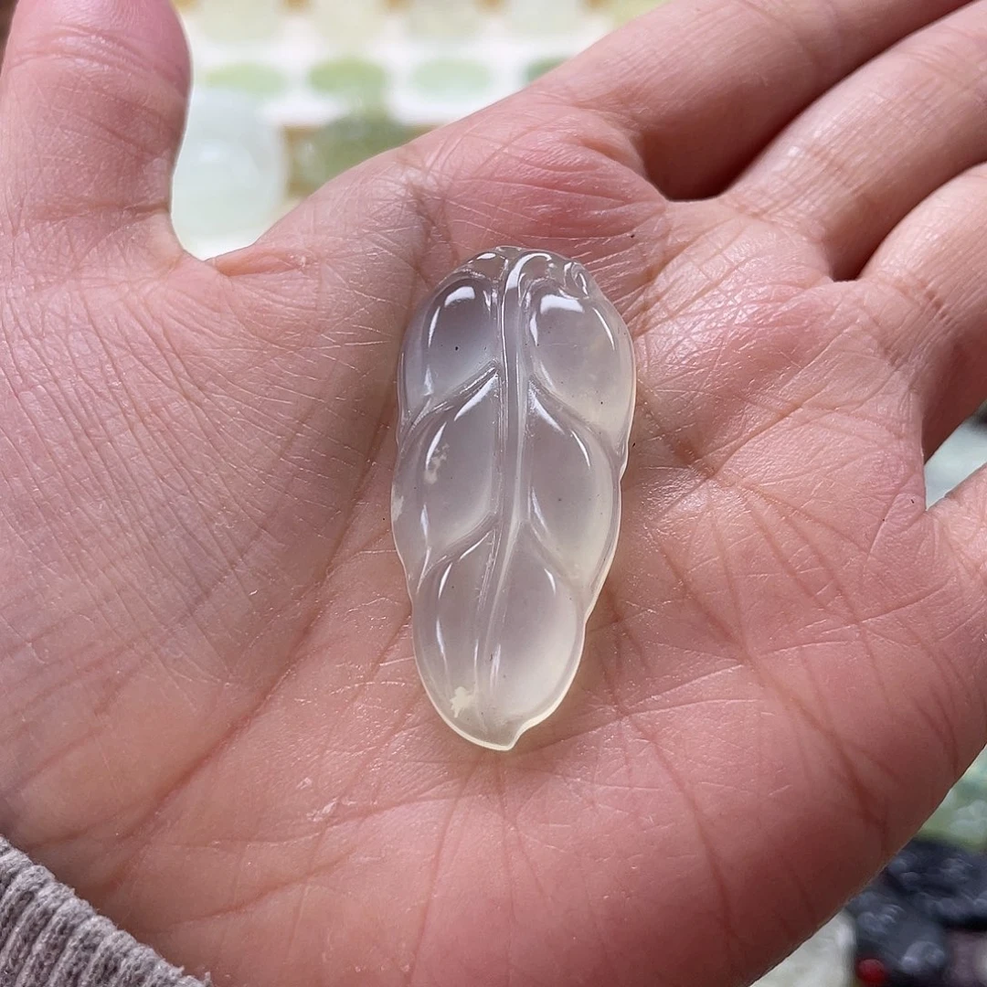 蛇纹石玉颈饰未镶嵌（微瑕）